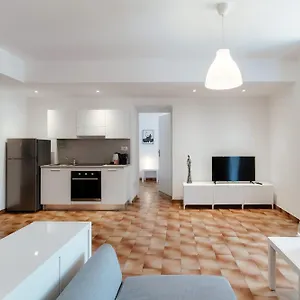https://ortensia-apartment.it-lombardy.com